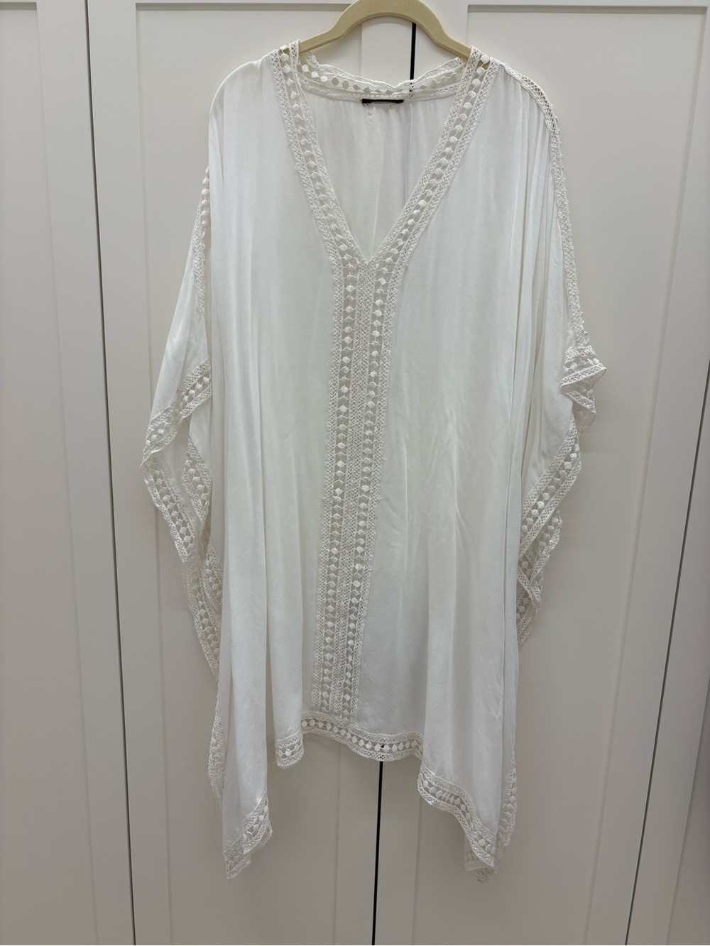 Women's White Lace-Trim V-Neck Cover up